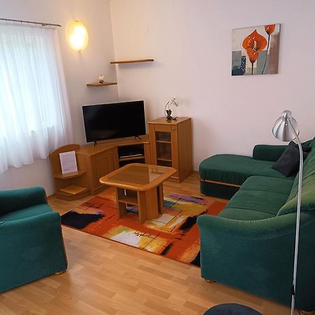 Apartments Lupus ヴォディツェ エクステリア 写真