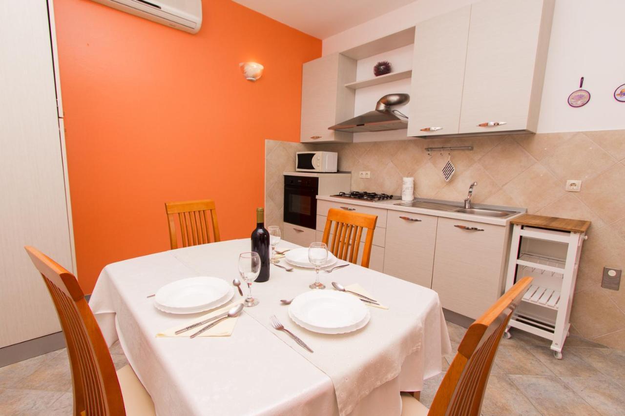 Apartments Lupus ヴォディツェ エクステリア 写真