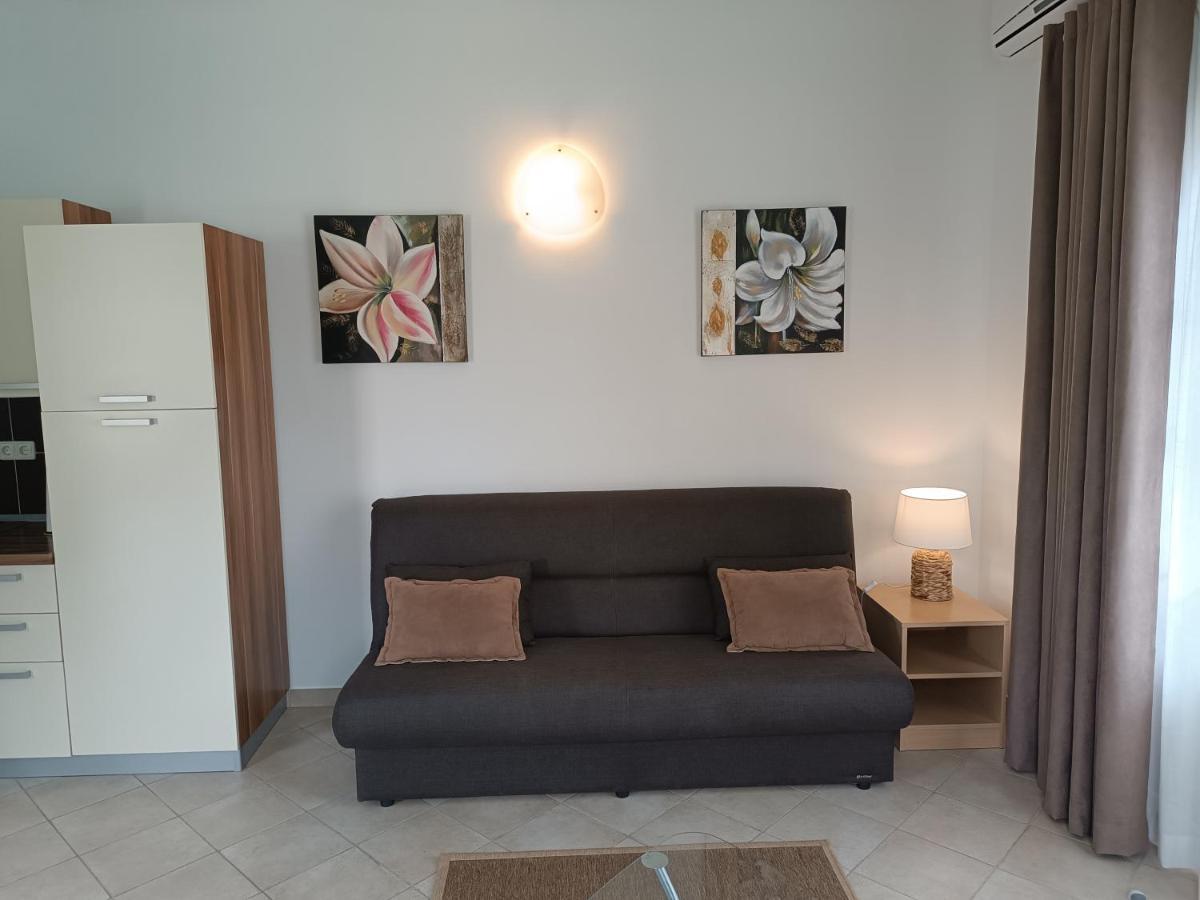 Apartments Lupus ヴォディツェ エクステリア 写真